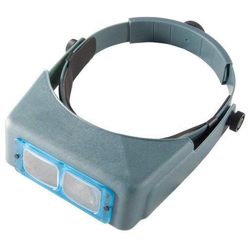 Avec l'OptiVISOR No. 7, profite d'un bandeau ajustable, de lentilles en verre optique et d'un confort inégalé, même avec des lunettes. Précision à portée de main!