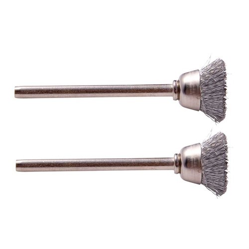 Avec les brosses en acier DREMEL #442, tu peux facilement enlever la rouille et polir les surfaces métalliques grâce à leur polyvalence et leur taille compacte.