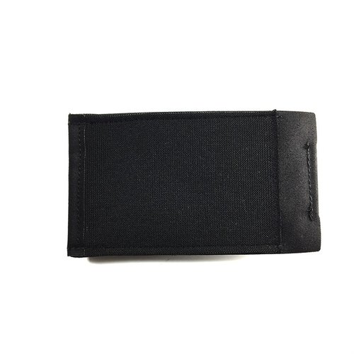 La pochette Ten-Speed M4 est légère, polyvalente et sécurisée, idéale pour transporter jusqu'à trois chargeurs M4 ou d'autres équipements, avec un système d'attache MOLLE.