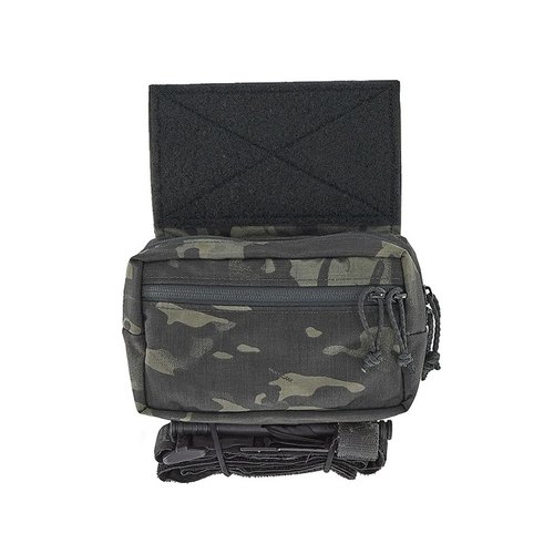 Le SACK POUCH MK3 est un sac tactique polyvalent avec accès facile, poches zippées, boucles élastiques ajustables et fixation Velcro pour s'adapter à tes besoins.