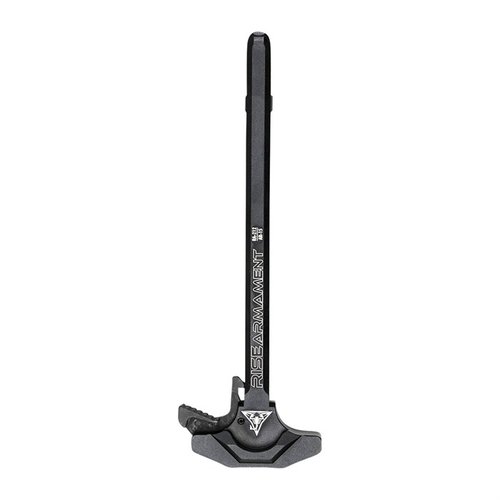 Le RA-212 de Rise Armament facilite le chargement de ton AR-15 grâce à son verrouillage simple et sa poignée allongée, pour une manipulation rapide et efficace.