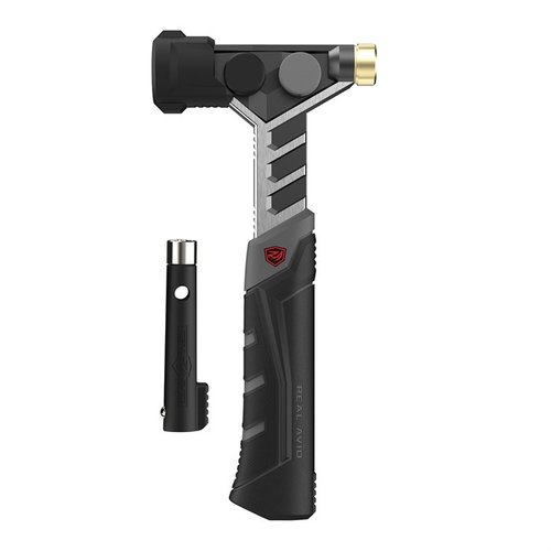 Le marteau Armorer’s Master Hammer™ offre des têtes interchangeables, un design ergonomique et un équilibre parfait pour un travail de précision sur tes armes.