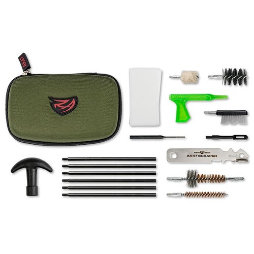 Le kit de nettoyage GUN BOSS AK-47 est compact, étanche et inclut des outils spécifiques comme un scraper et une brosse à chambre pour un nettoyage rapide et efficace.