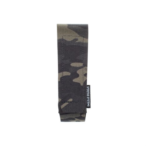 Le TKO Pouch est une solution de rangement discrète qui se fixe sur une colonne MOLLE, avec une fermeture ajustable et une protection contre les éraflures.
