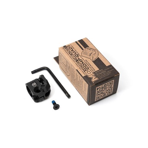 Le compensateur QUAD réduit le recul de 15-30%, s'adapte à presque toutes les glissières avec un filetage 1/2"x28 TPI et offre un design élégant et sécurisé.
