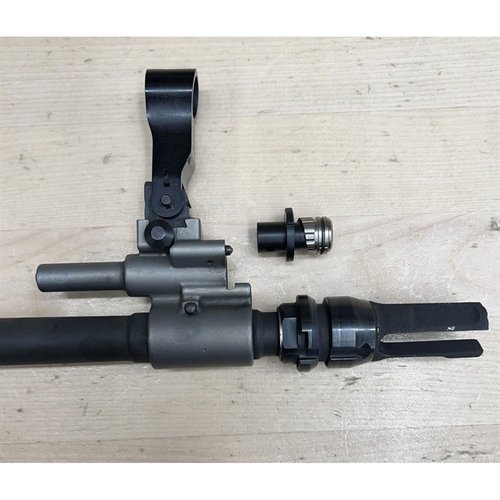 Le FN SCAR DiSCARder te permet d'utiliser une variété d'ammunition, réduit le recul et la montée du canon, et s'installe sans outils avec 13 réglages uniques.