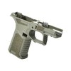 Le cadre SCT 43X est conçu pour optimiser le contrôle du recul, avec un grip texturé, un mag well élargi et des caractéristiques ergonomiques pour un tir précis.