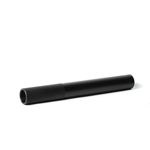 Le SMX6 prolonge ton Stribog de 6 pouces, dirigeant le souffle vers l'avant pour protéger tes bras, avec un grip antidérapant pour une installation facile.