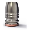 Avec le moule à balles double cavité Lee Precision, tu peux rapidement couler des balles de 45 calibre, en aluminium pour une précision inégalée et sans besoin de les redimensionner.