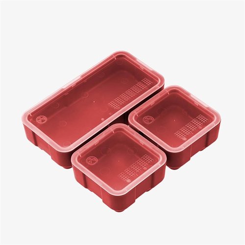 Les DAKA Bins sont parfaits pour organiser tes outils et munitions, avec des couvercles transparents et un design empilable pour un rangement optimal.