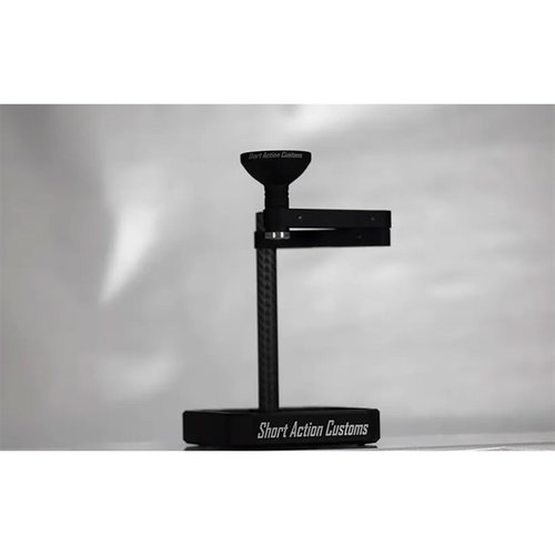 Améliore ton rechargement avec le SAC Modular Funnel Stand : aluminium de qualité, bras ajustables, et rangement pratique pour outils et inserts.