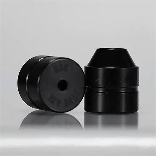 Le die INFINITY APS est le seul outil dont tu auras besoin pour recharger des cartouches de 223 Rem à 338 Lapua, avec 6 tiges et 2 manchons pour une qualité optimale.