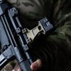 Le LERNA OPTIC MOUNT KIT pour AIMPOINT® ACRO offre une hauteur de 2,91" pour une meilleure identification des cibles et une posture athlétique.