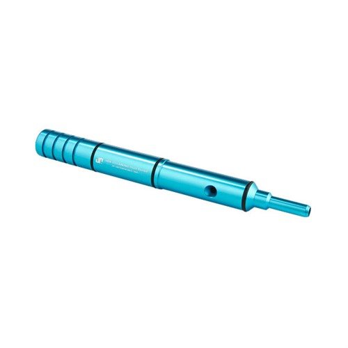 Le guide de nettoyage AR-15/308 AR remplace le porte-boulon, scelle le récepteur supérieur et protège la chambre tout en empêchant les fuites de solvants.