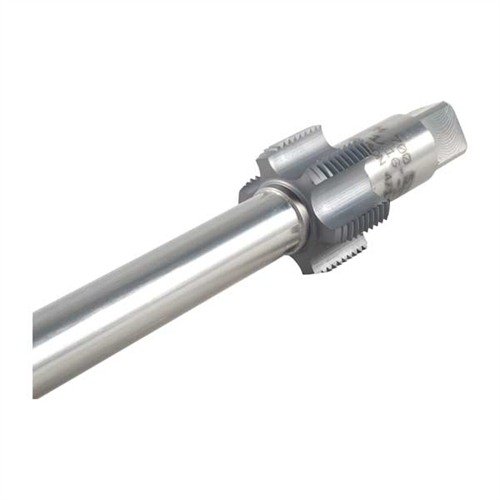 Le PILOTED TAP/MANDREL de MANSON PRECISION recoupe et aligne les filetages de récepteurs pour un travail précis et rapide sur les actions 700.