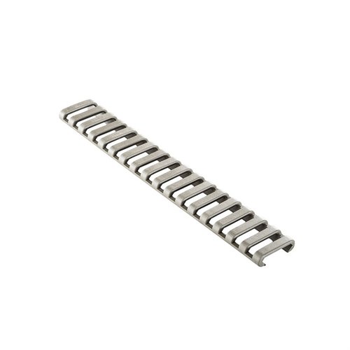 Le couvre-rail LowPro de 18 fentes offre une surface de préhension non glissante, protégeant tes mains et tes rails tout en améliorant le contrôle de ton arme.