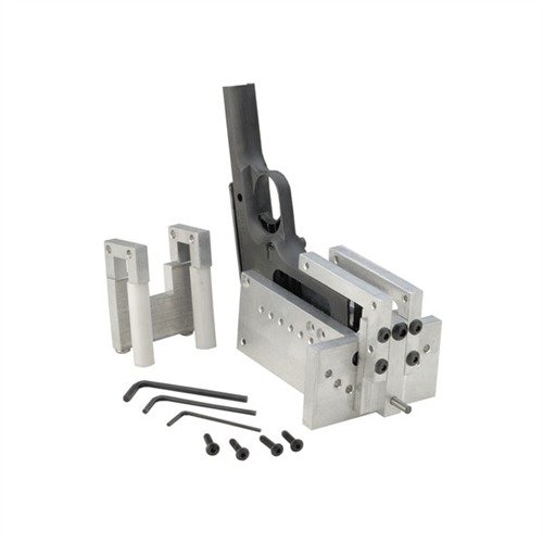 Le 1911 EZ CHECKERING FIXTURE te permet de réaliser un checkering précis et beau sur ton cadre en un rien de temps, avec des instructions claires et des fichiers compatibles.