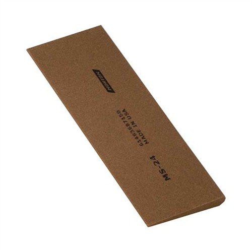 La pierre INDIA STONES MS-24 de NORTON, en oxyde d'aluminium, offre un affûtage rapide et précis, idéale pour les espaces restreints.
