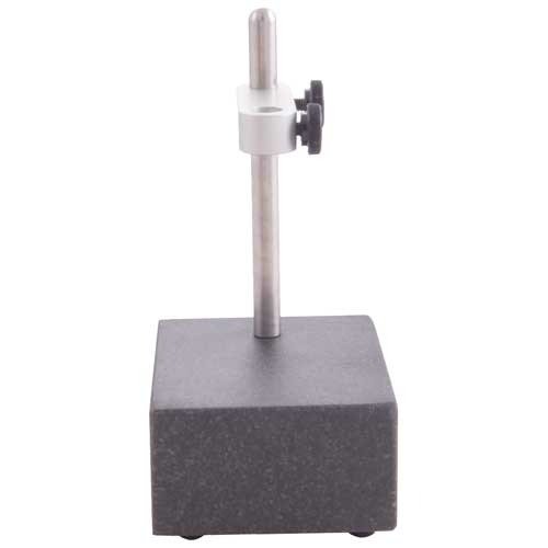 Le Sinclair Bullet Sorting Stand te permet de trier rapidement et avec précision les balles par longueur de base à ogive, avec une base en granit noir stable.