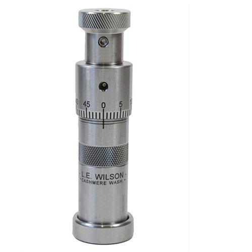 Avec le L.E. Wilson Micrometer Top Bullet Seater, tu bénéficies d'un réglage précis en 0.001" et d'une construction robuste en acier inoxydable pour un chargement optimal.