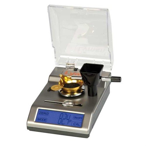 Avec l'Accu-Touch 2000, mesure des charges de poudre jusqu'à 2000 grains avec une précision de +/- 0,10 grain, écran tactile et trémis amovible pour tous.