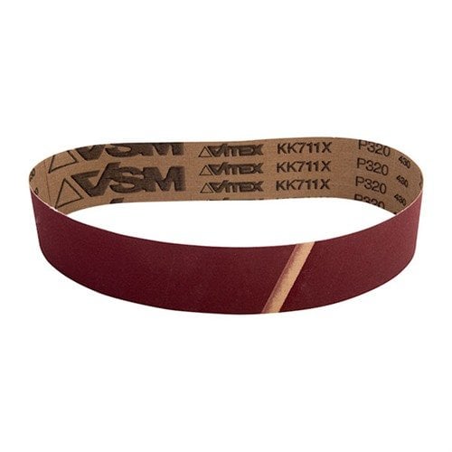 Les bandes de ponçage 320 grit de VSM sont idéales pour les tambours de ponçage Raytech, offrant une durabilité exceptionnelle et un fini ultra-fin grâce à leur technologie Compact Grain.