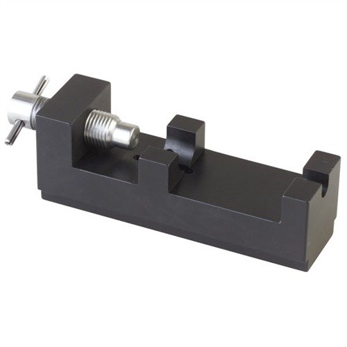 Le Young MFG AR-15/M16 Bolt Ejector Tool sécurise le bolt, évite la perte de pièces et facilite l'assemblage, compact et léger pour le terrain.